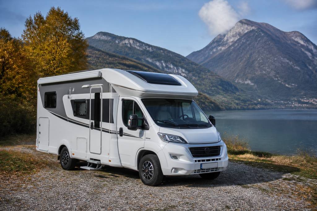 Camping car lit central moins de 7 mètres : les modèles compacts à privilégier