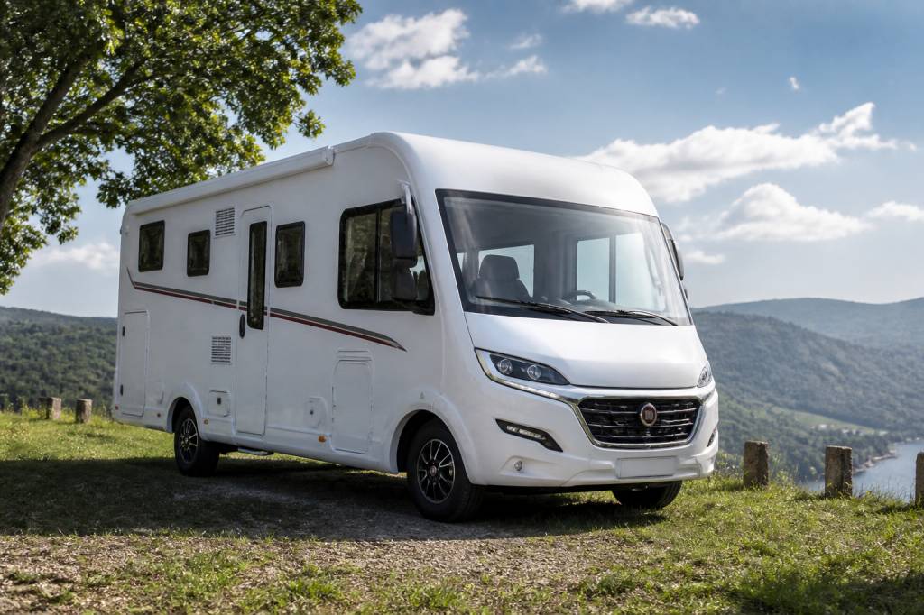 Camping car Pilote p74 prix, aménagement et avis avant d’acheter
