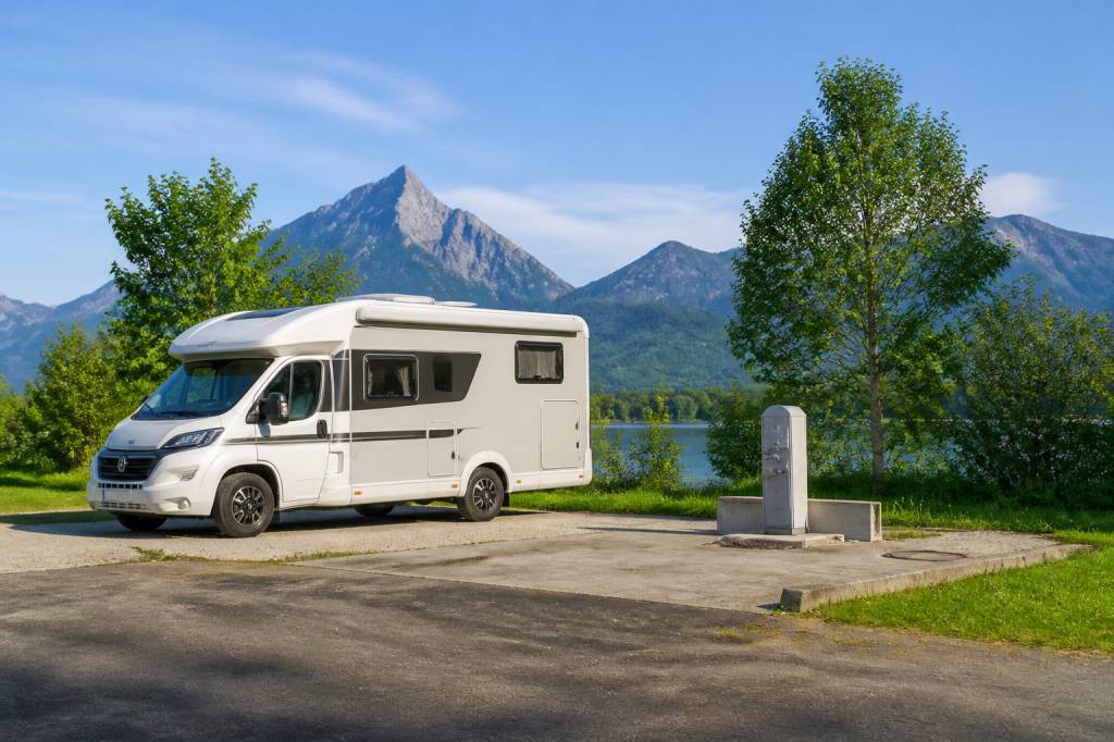 Aire de services et stationnement camping car avis pour bien choisir votre halte en voyage
