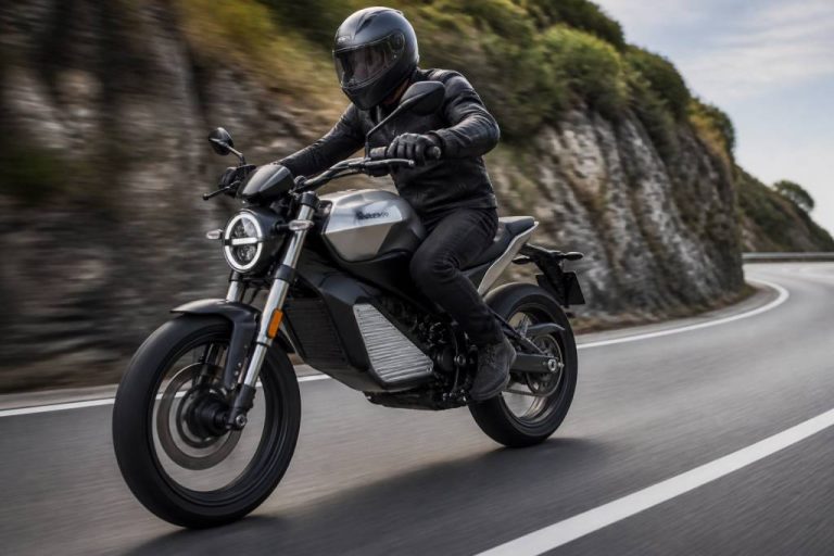 Moto électrique 125 capable d’atteindre 130 km/h : les modèles à connaître