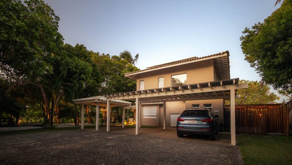 Carport à Angers : les critères à connaître avant de se lancer