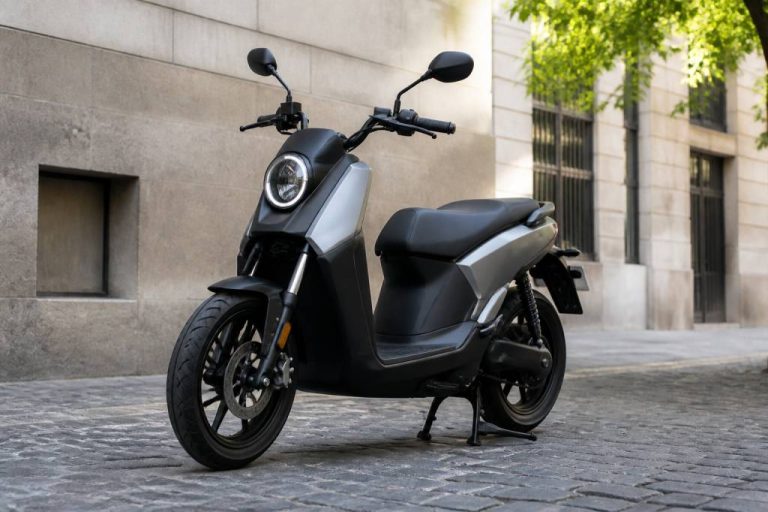 Moto électrique 125 française : les modèles, marques et critères pour bien choisir