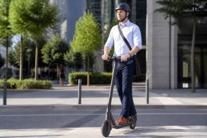 Evo scooter : guide complet pour choisir le modèle adapté à vos besoins