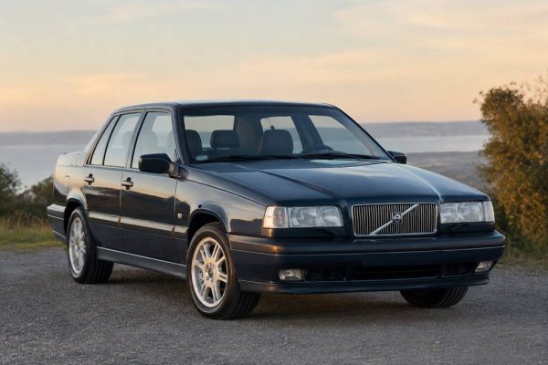 960 Volvo : histoire, caractéristiques et cote de cette voiture mythique